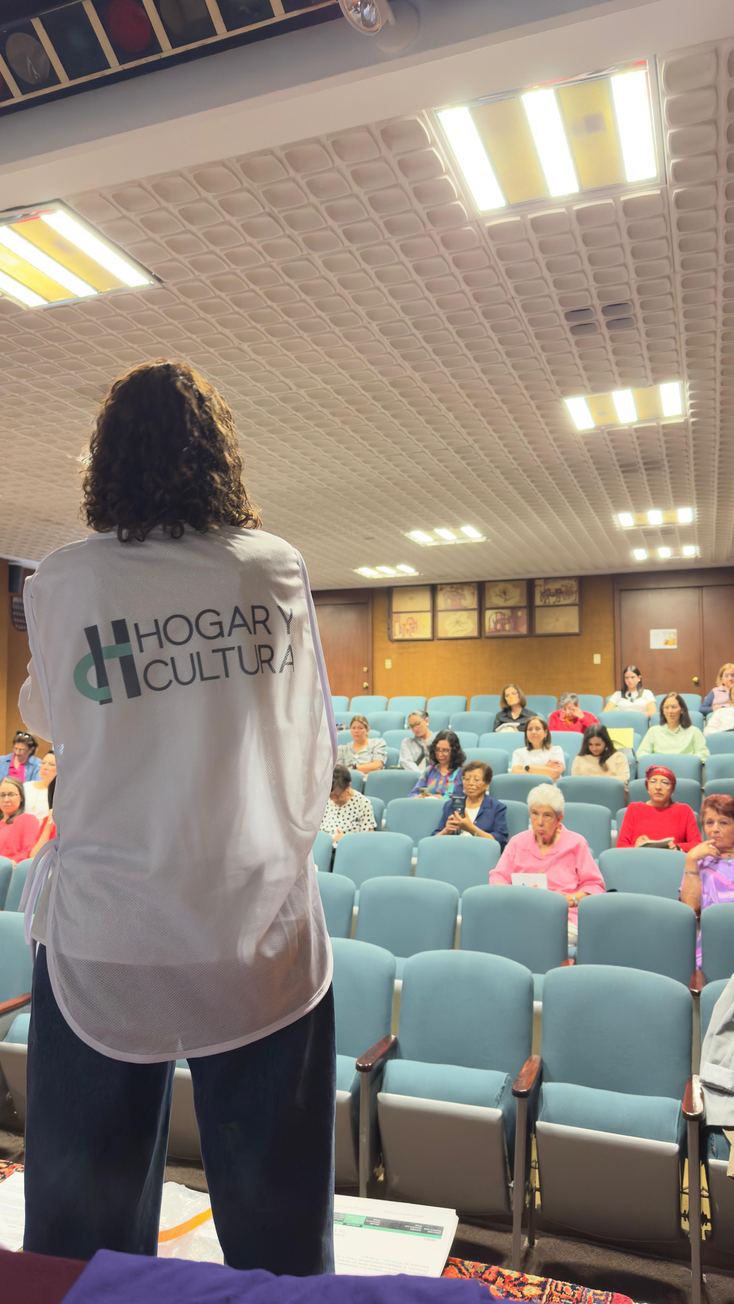 Actividad de formación de Hogar y Cultura